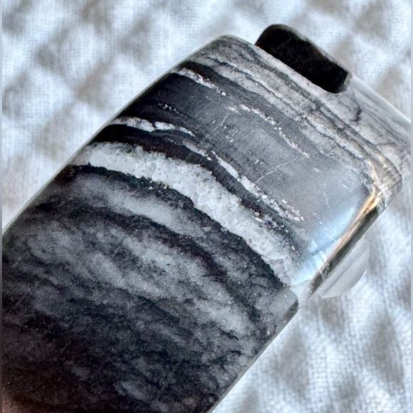 New Natural Gray Black Jasper Quartz Stone Cell Phone Free-Standing Holder Stand - Picture 8 of 10